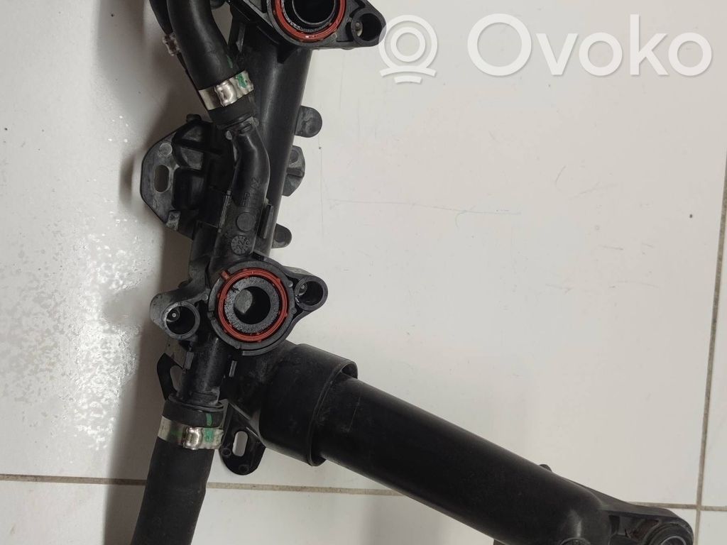 Peugeot 208 II Engine coolant pipe/hose 