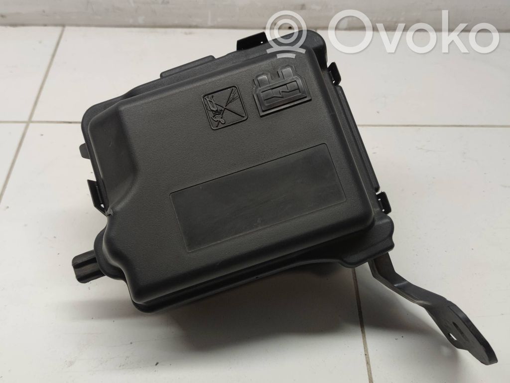 Opel Crossland X Sicherungskasten komplett 