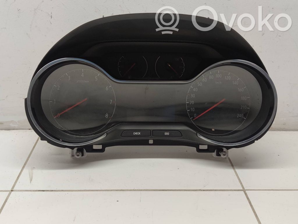 Opel Crossland X Vitezometru (grup de instrumente) 