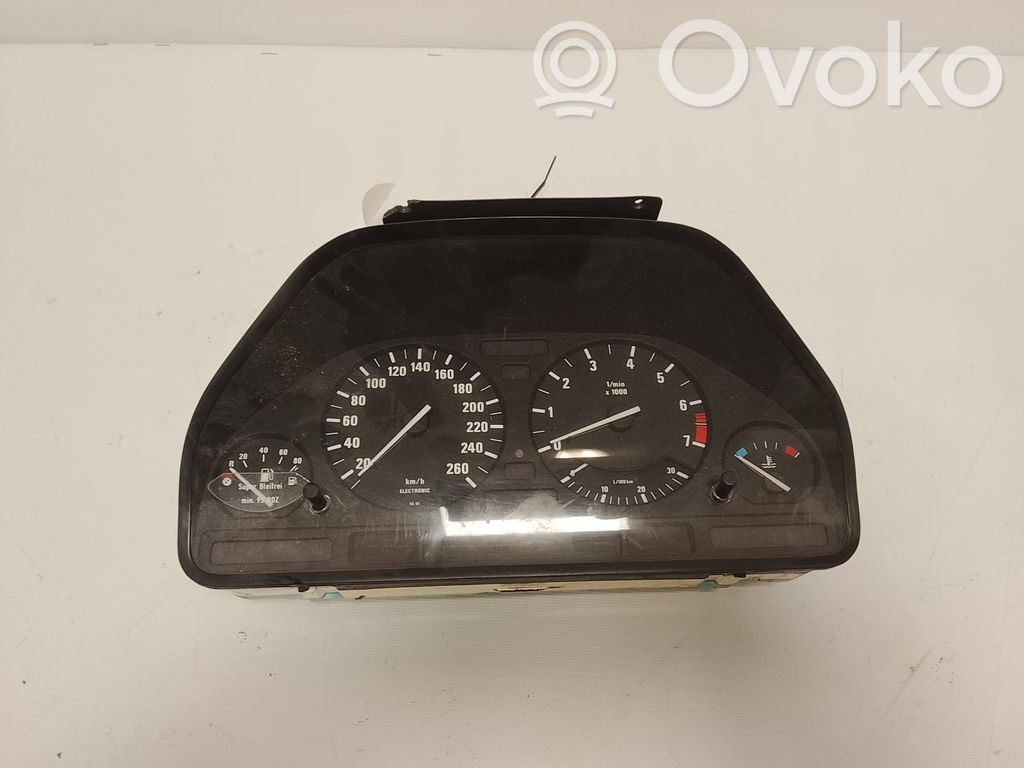 BMW 5 E34 Nopeusmittari (mittaristo) 