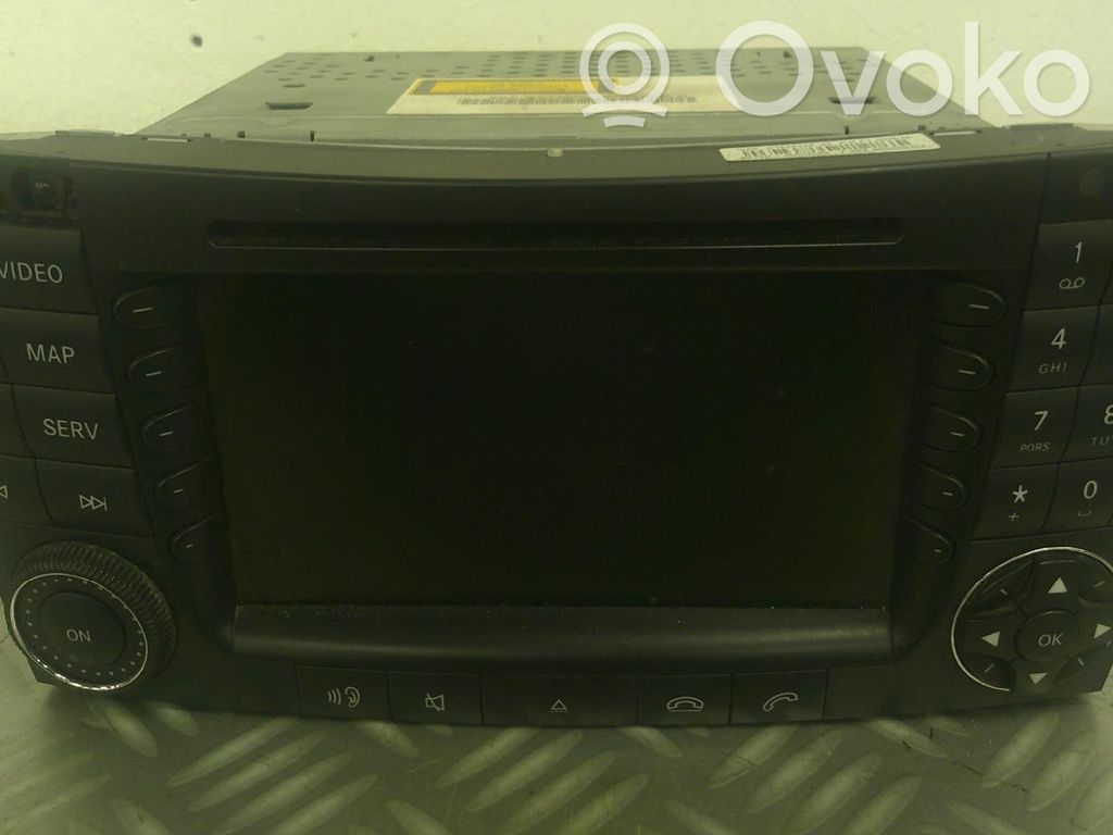 Mercedes-Benz CLS C219 Panel / Radioodtwarzacz CD/DVD/GPS 