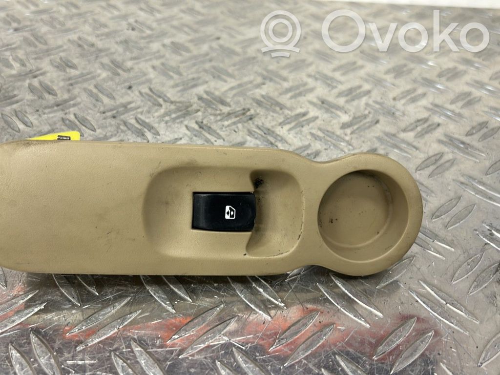 Renault Modus Interruptor del elevalunas eléctrico 