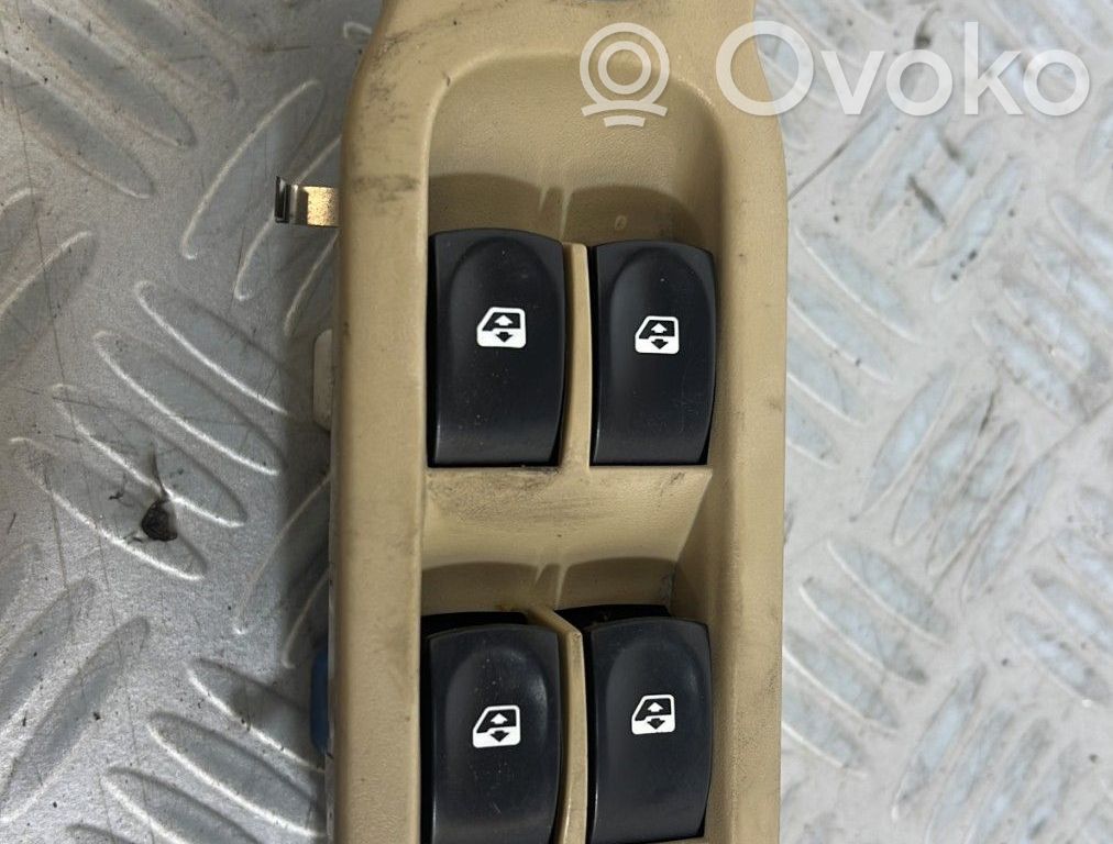 Renault Modus Interruptor del elevalunas eléctrico 