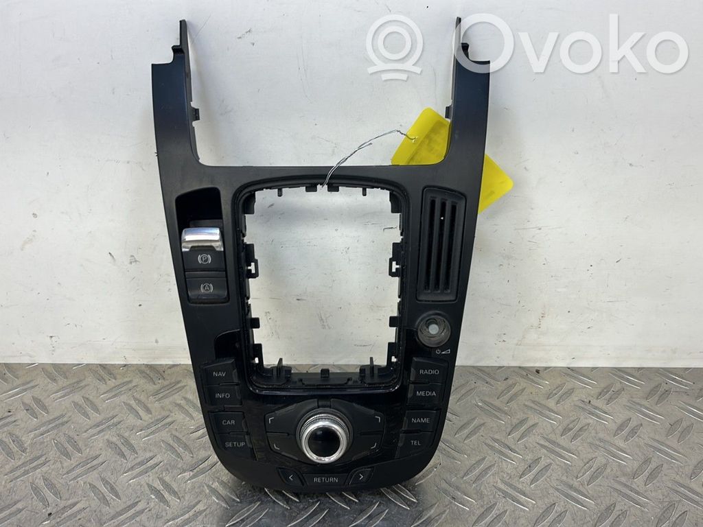 Centrālā konsole   8T0919609