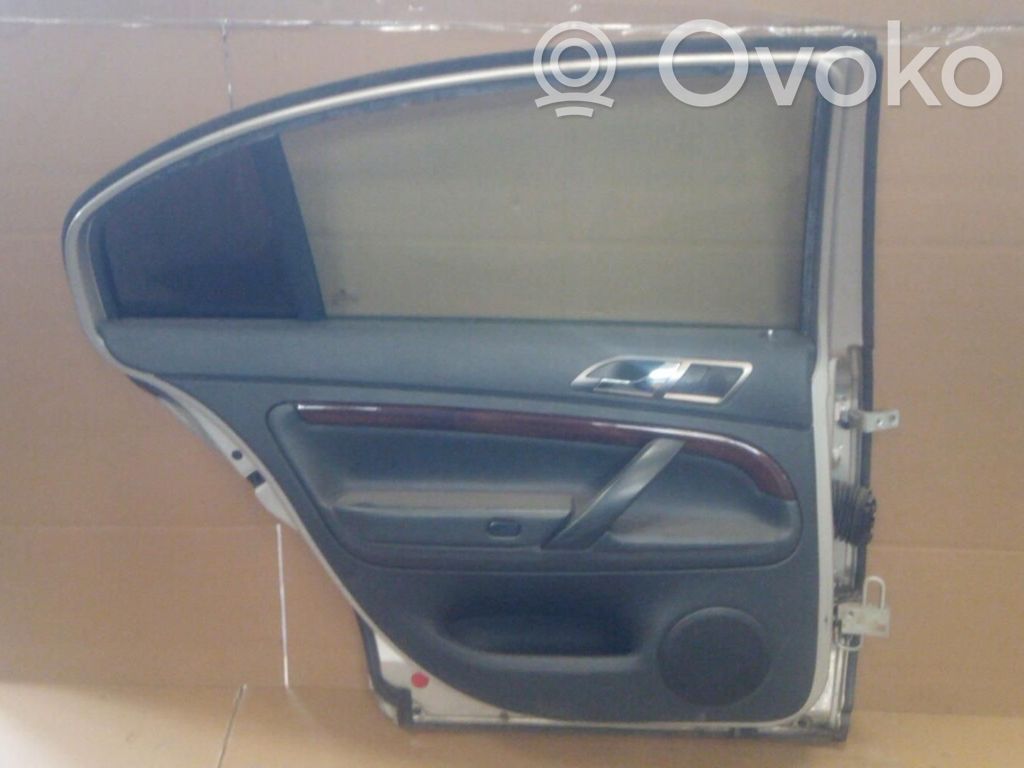 Puerta trasera   3U5833051B