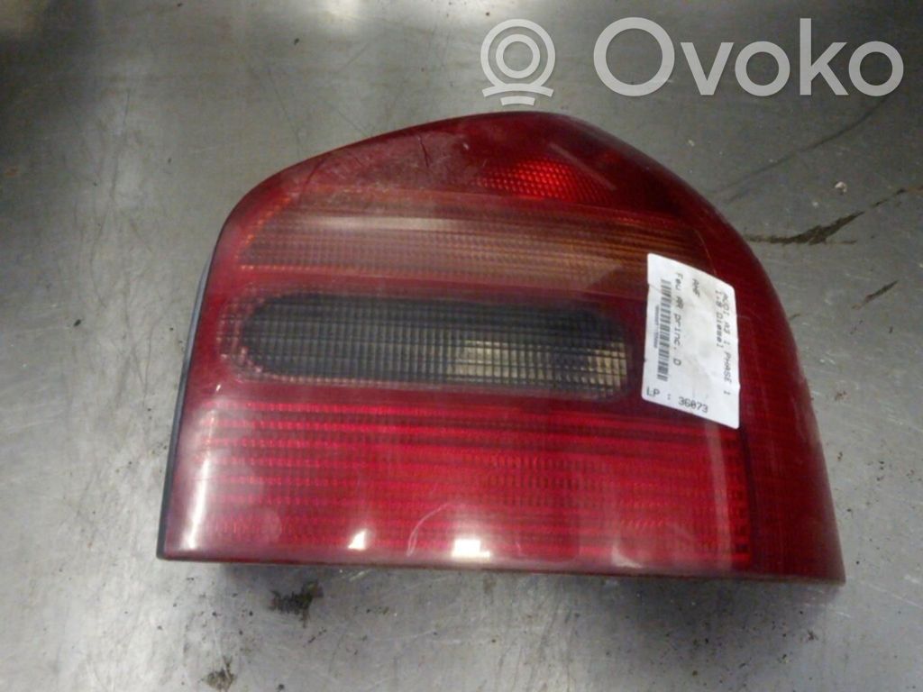 Takavalot   8L0945096A