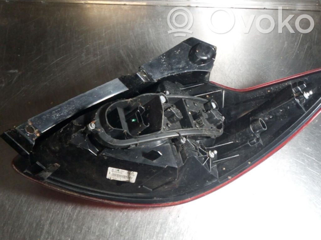 Rear/tail lights   1579396