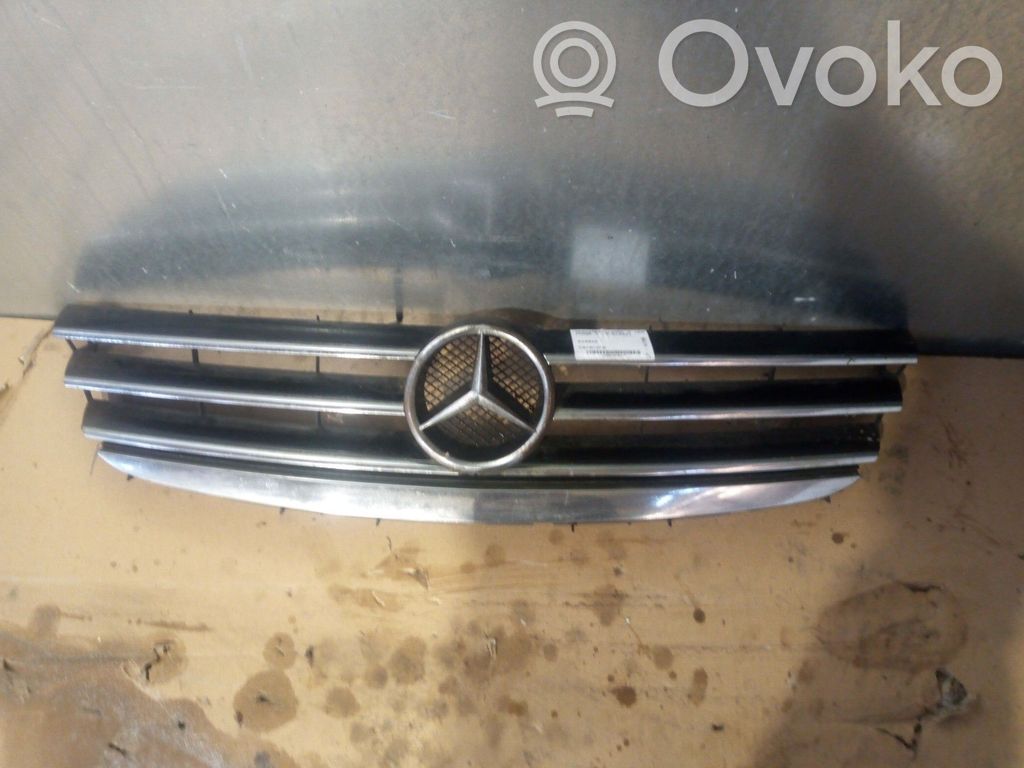 Mercedes-Benz A W169 Etusäleikkö 