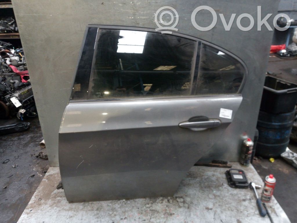 Aizmugurējās durvis   41007203647