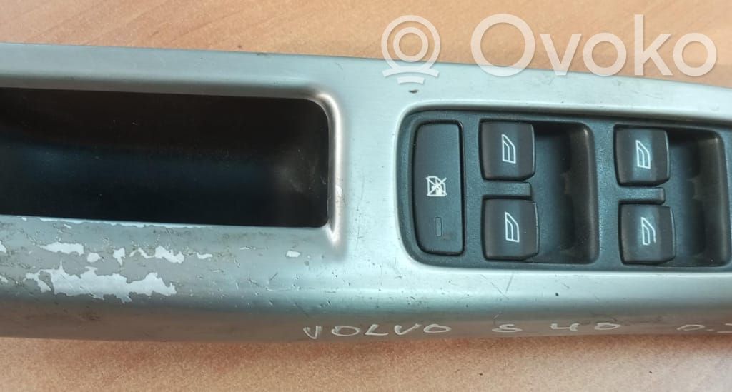 Volvo S40, V40 Interruptor del elevalunas eléctrico 