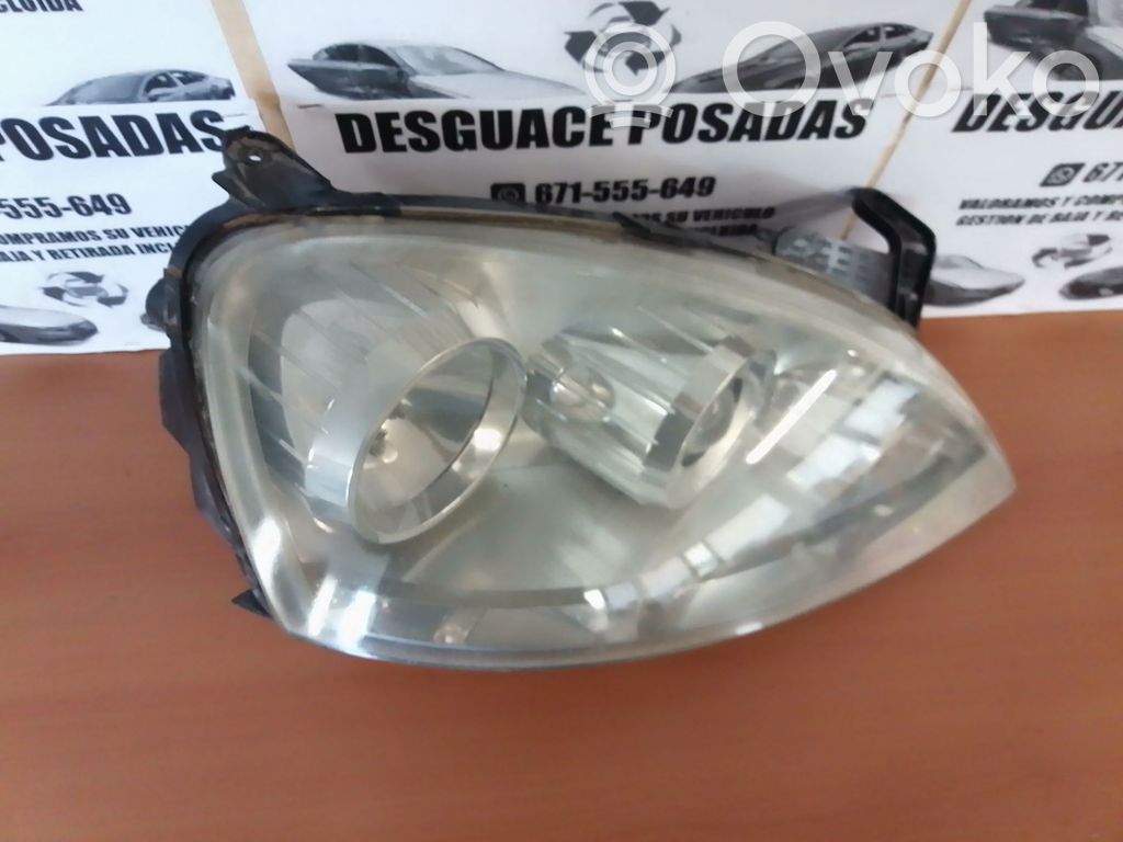 Opel Corsa C Phare frontale 