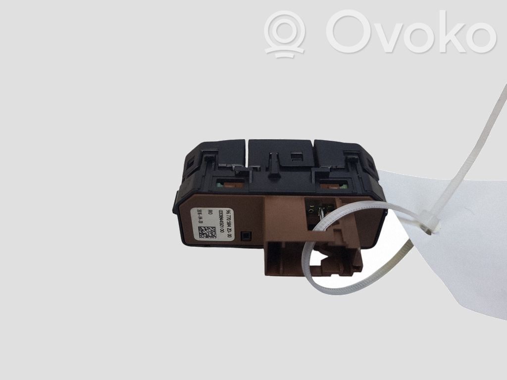 Peugeot 508 Tailgate opening switch 