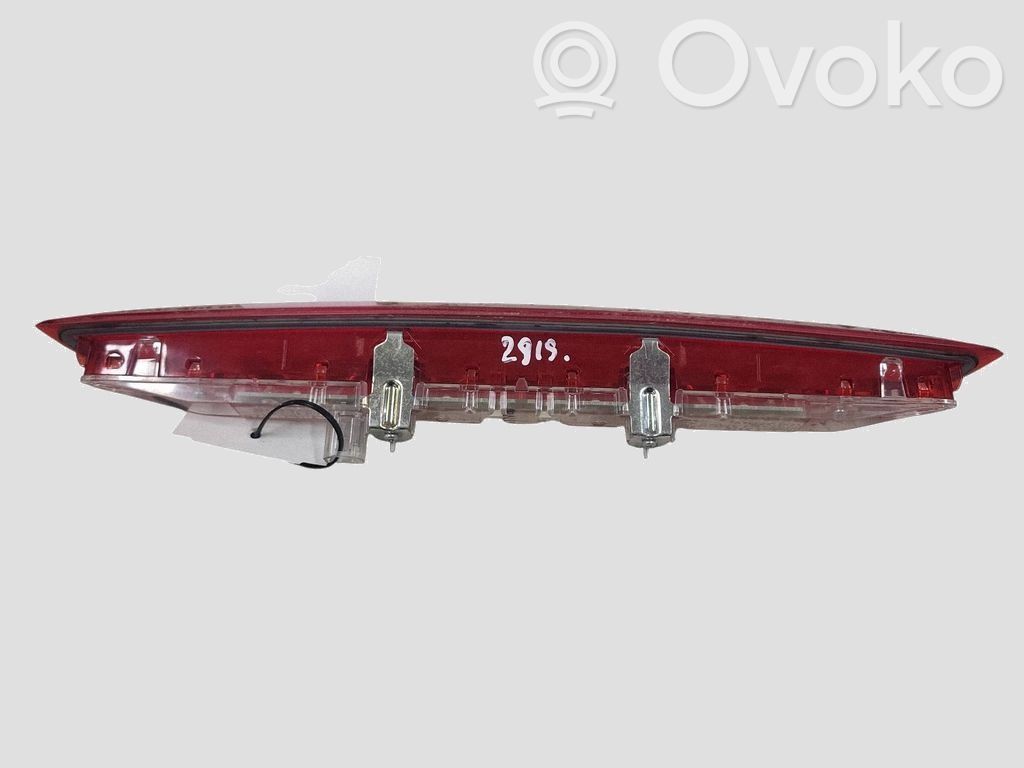 Trzecie światło stop   GHP951580,W0645,135V06W