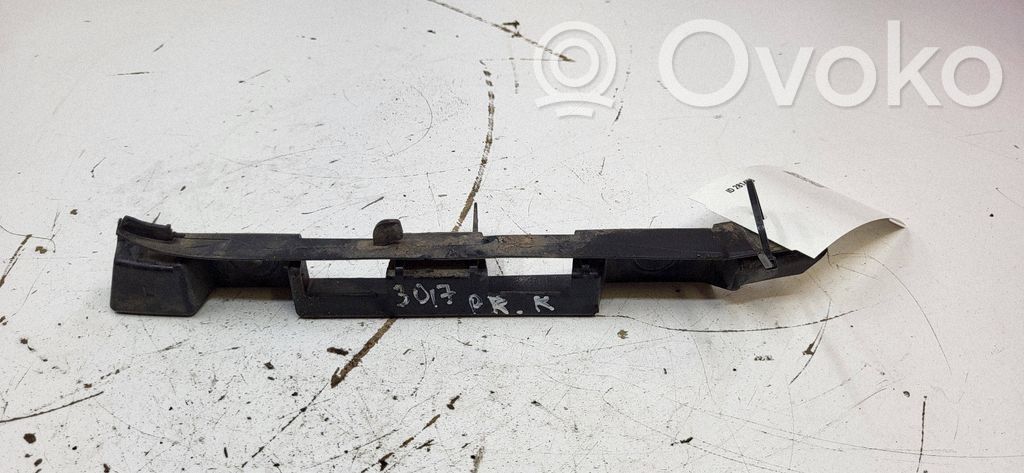 BMW 7 E65 E66 Bridă fixare aripă față 