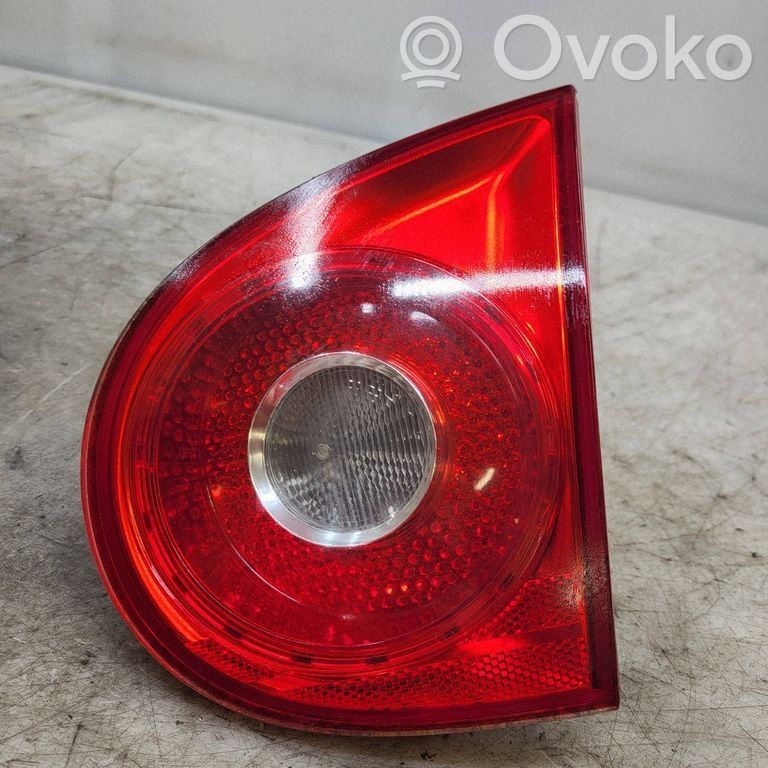 Volkswagen Golf V Lampy tylnej klapy bagażnika 