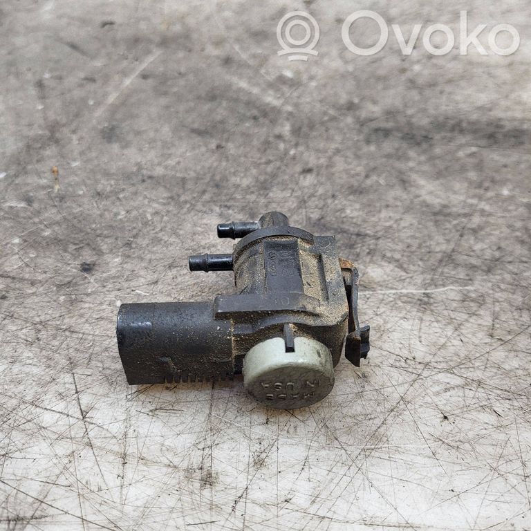 Volkswagen Golf V Solenoid supapă turbosuflantă