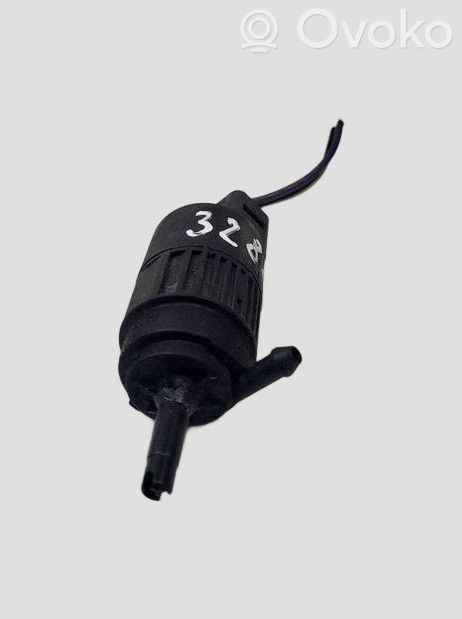 Ford Mondeo MK IV Windscreen/windshield washer pump 