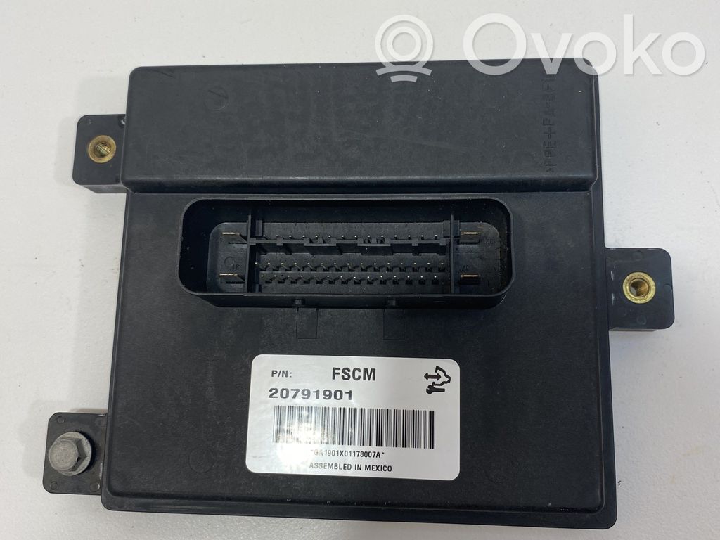 Unité de commande / module de pompe à carburant   20791901
