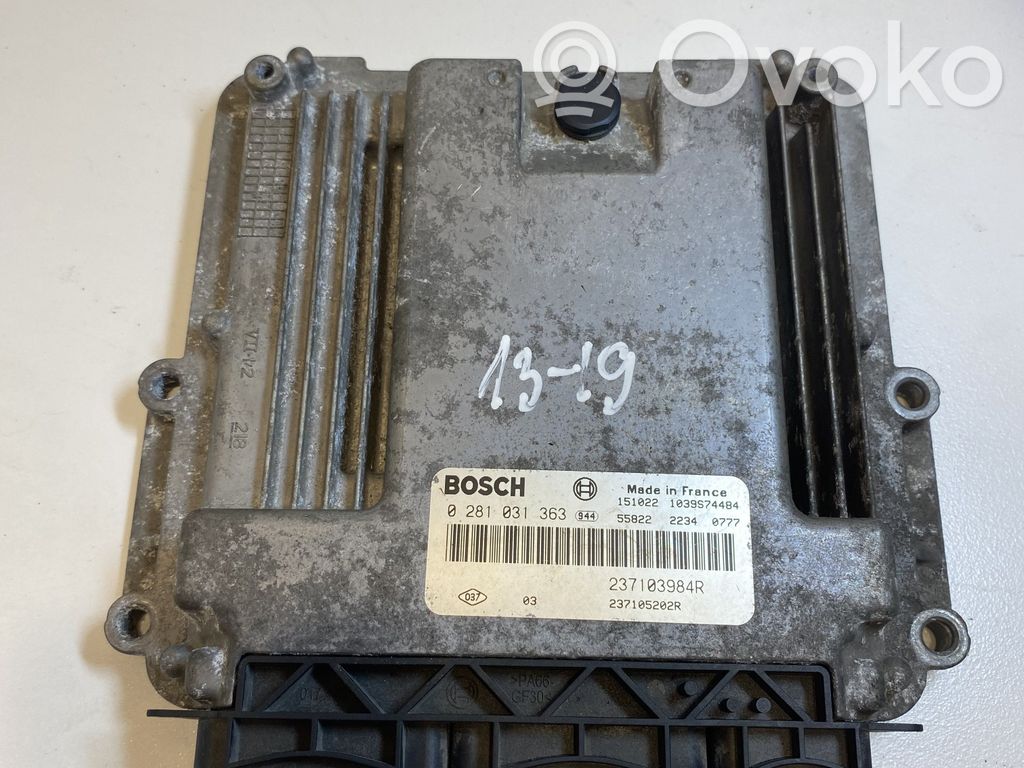 Renault Trafic III (X82) Engine control unit/module 
