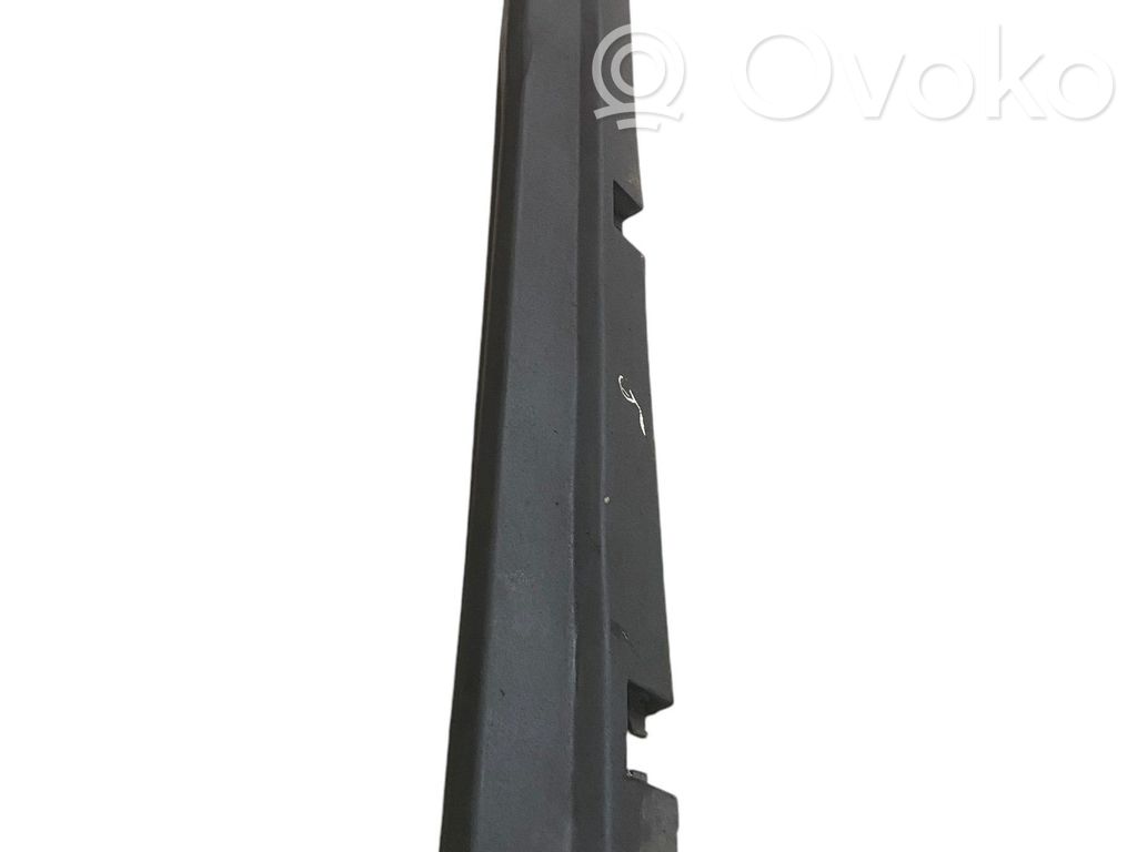 Front sill trim cover