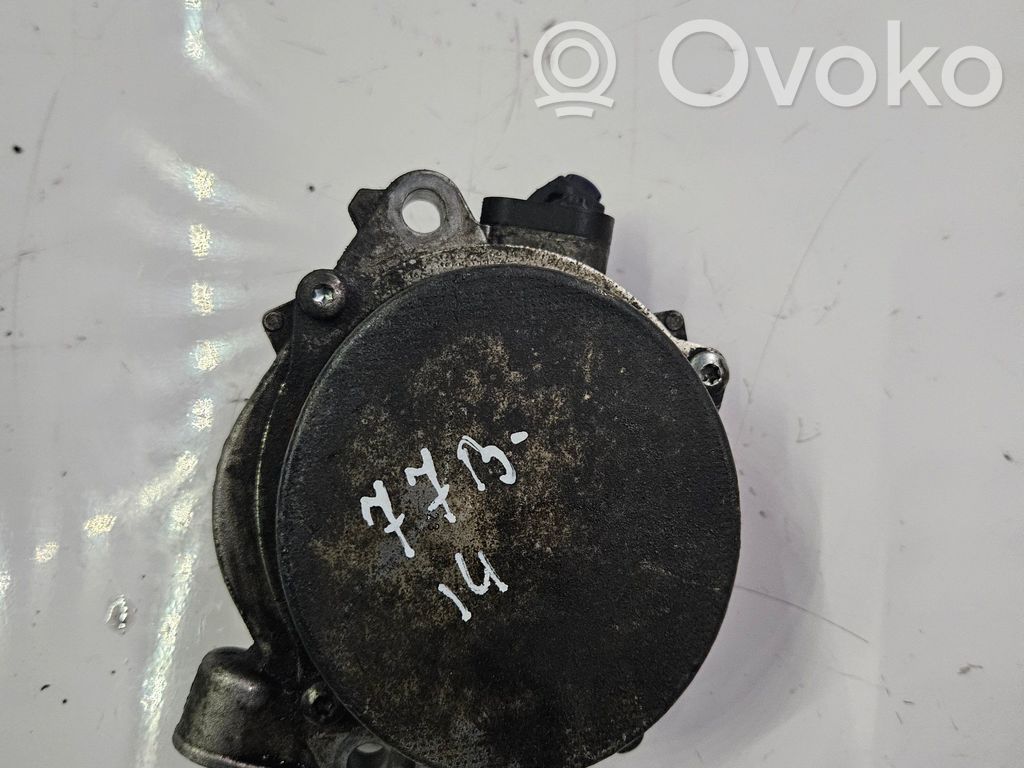 Opel Vivaro Vacuum pump 