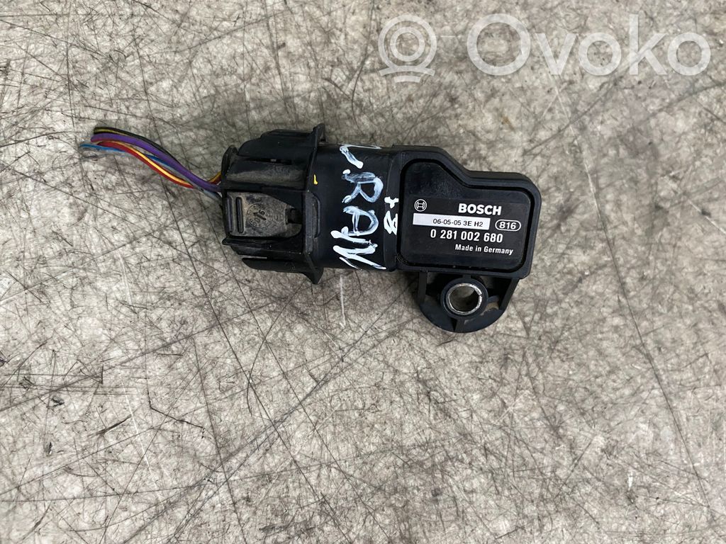 Air pressure sensor   0281002680