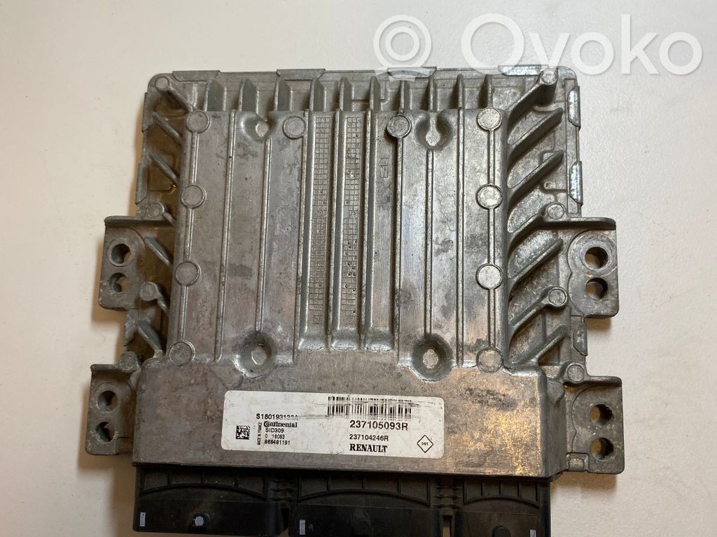 Renault Master III Engine control unit/module 
