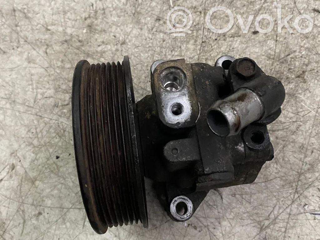 Ohjaustehostimen pumppu   CC113A696BB
