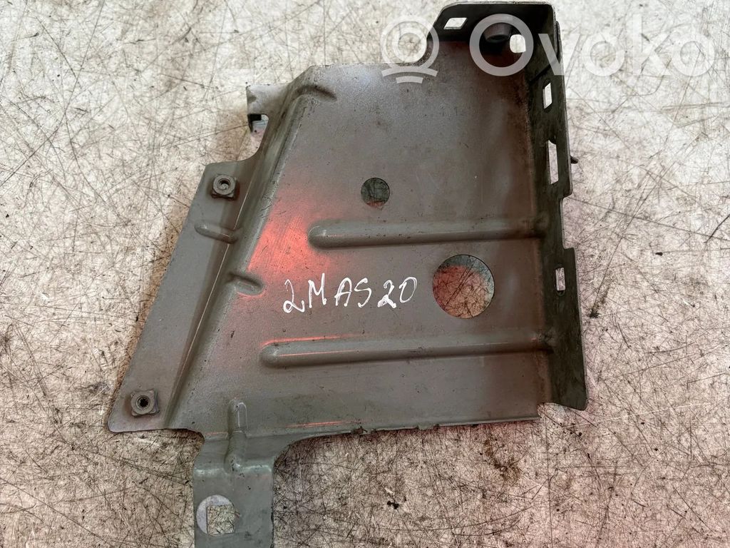 Renault Master III Bridă fixare aripă față 