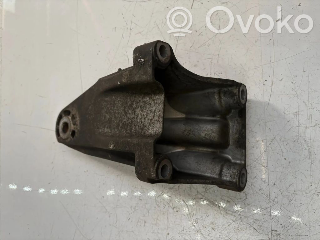 Ford Transit Engine mounting bracket 