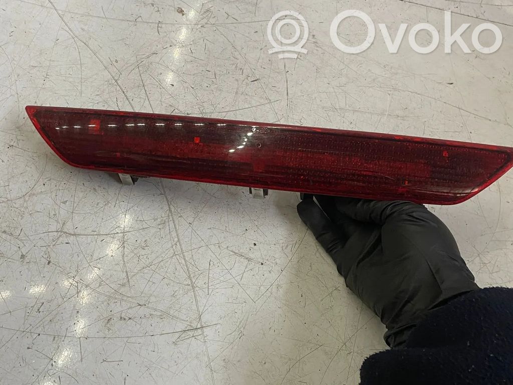 Ford Transit Third/center stoplight 