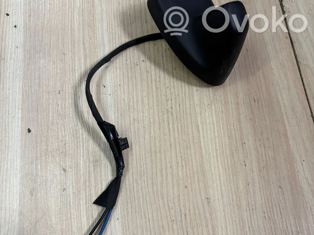 GPS-pystyantenni   KK3T19K351EA