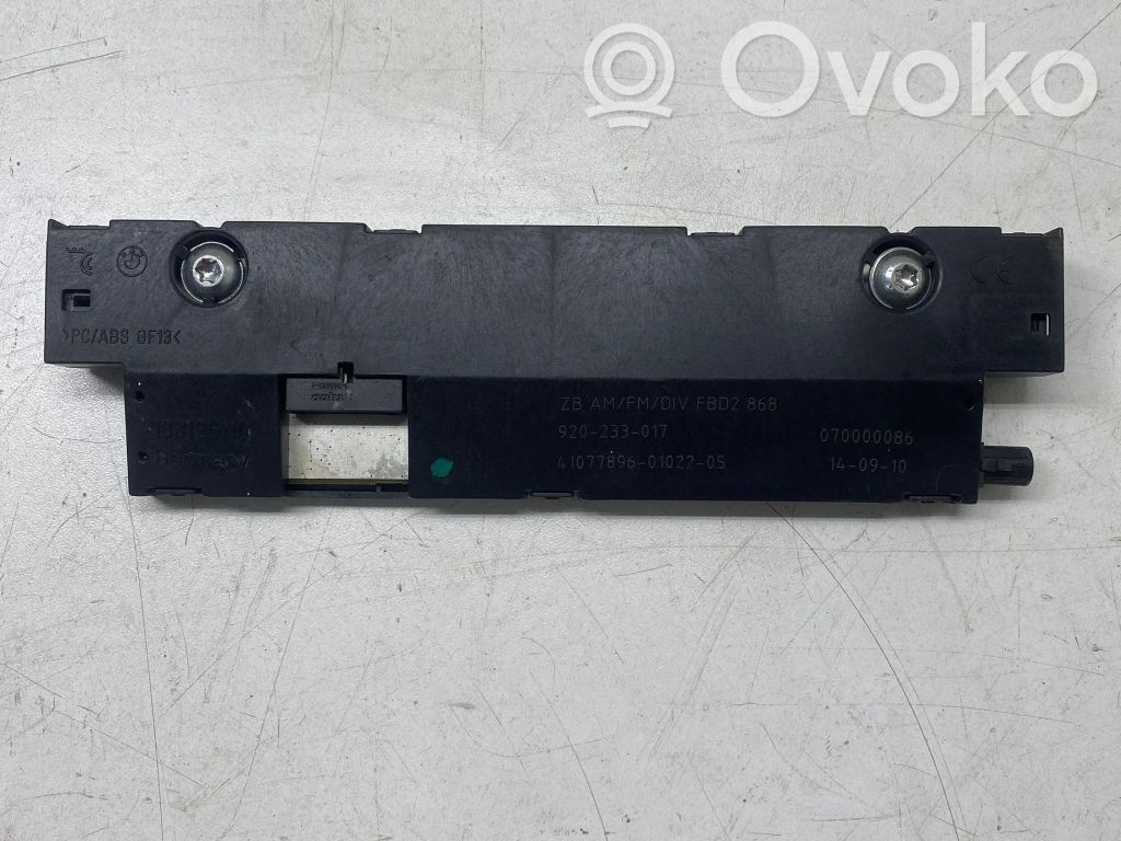 BMW 5 F10 F11 Amplificator antenă aeriană 