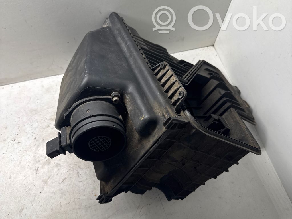 BMW 7 E65 E66 Air filter box 
