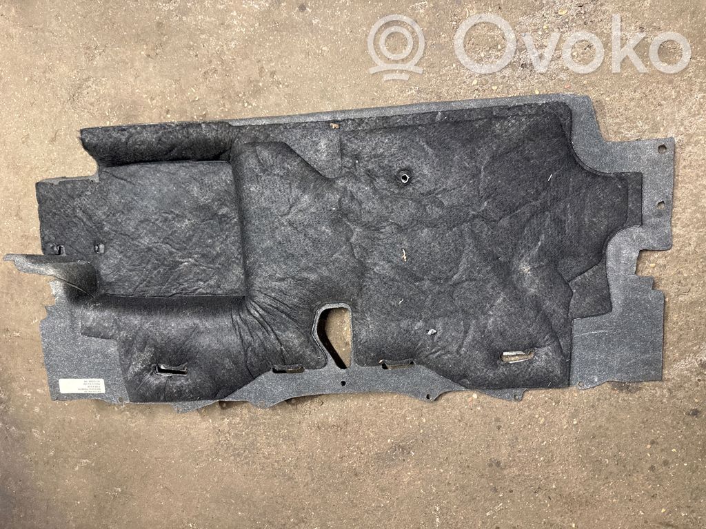 Trunk separation   704391406,7043914,776468