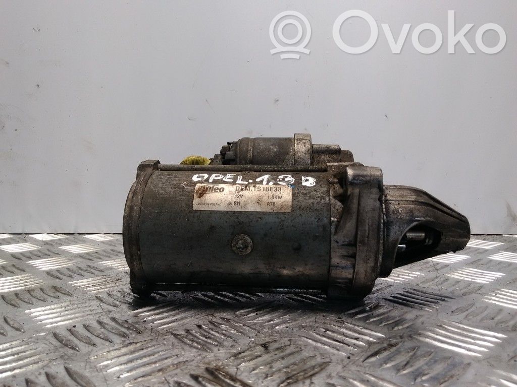 Opel Corsa D Стартер 