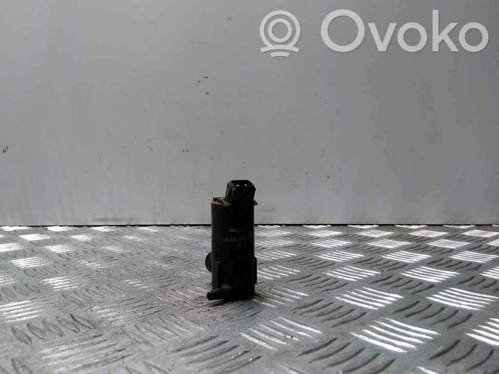 Saab 9000 CS Windscreen/windshield washer pump 