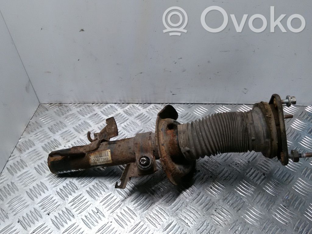 Volvo V50 Priekšpusē amortizators 