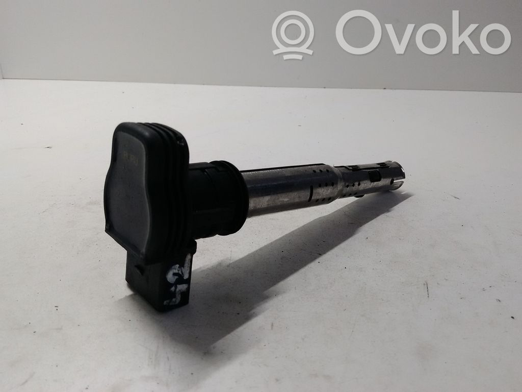 Audi A4 S4 B6 8E 8H Cewka zapłonowa wysokiego napięcia 