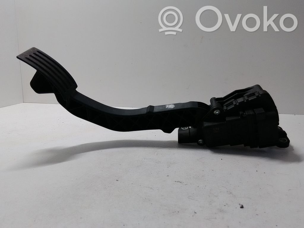 Ford Focus C-MAX Accelerator throttle pedal 