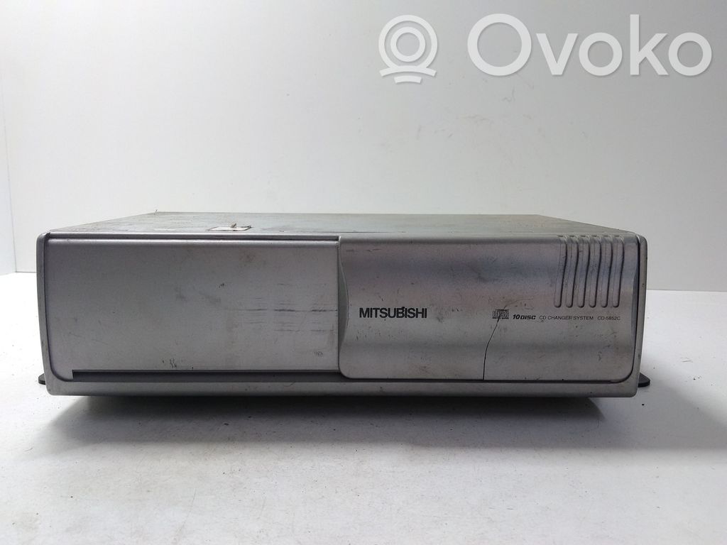 Mitsubishi Pajero CD/DVD-vaihdin 