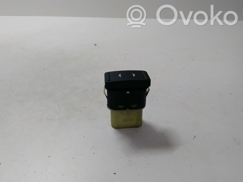 Ford Focus Interruptor del elevalunas eléctrico 