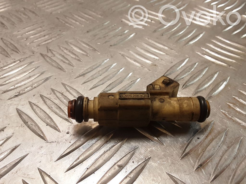 Ford Focus Fuel injector 