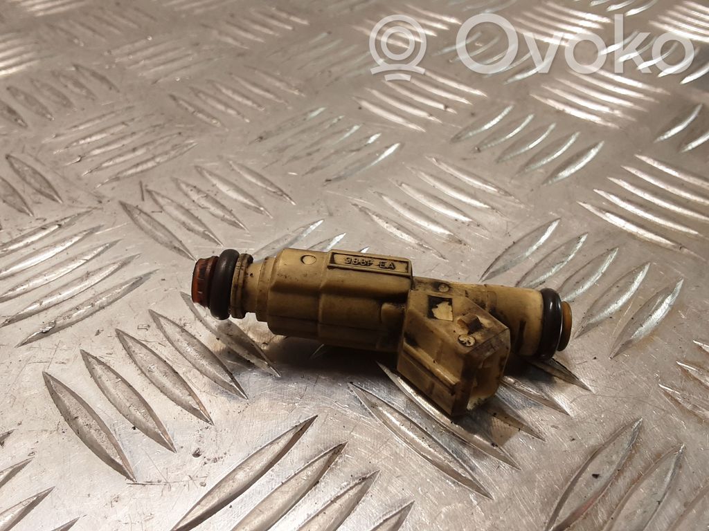 Ford Focus Fuel injector 