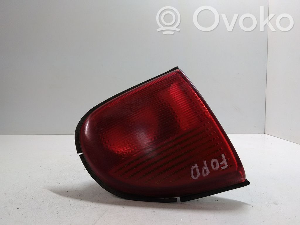 Ford Escort Tailgate rear/tail lights 