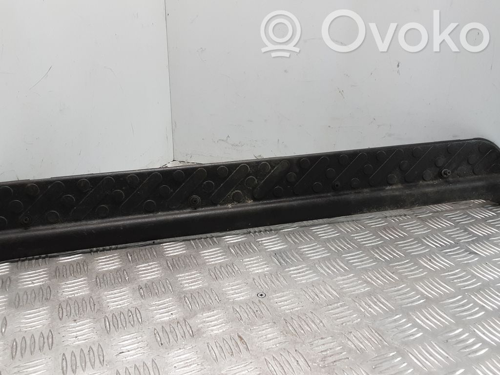 Nissan Terrano Copertura del rivestimento del sottoporta anteriore 