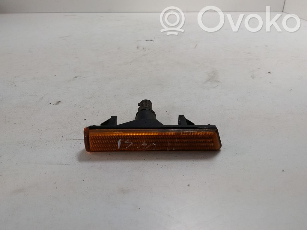Front fender indicator light   83602031