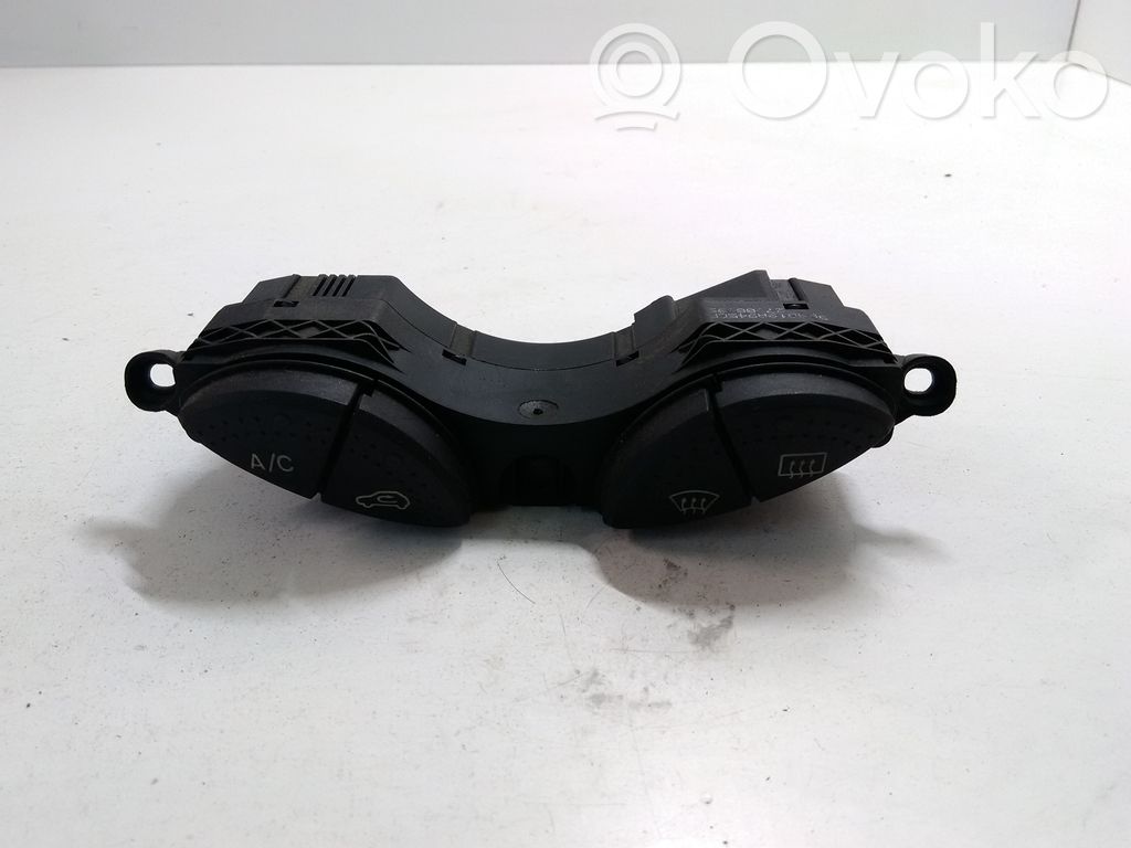Ford Focus Windscreen/window heater switch 