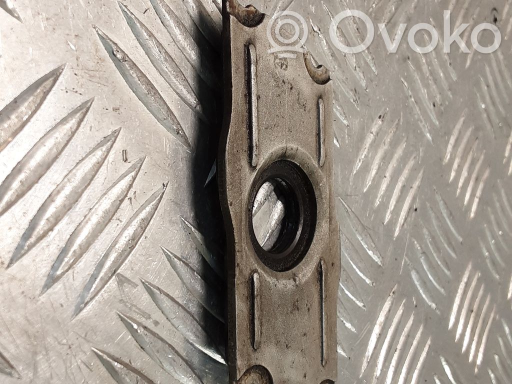Audi A6 S6 C6 4F Fuel Injector clamp holder 