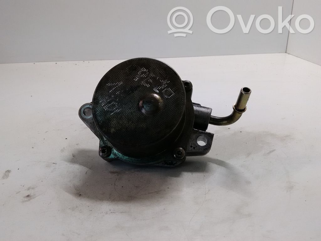 Peugeot 206 Vacuum pump 